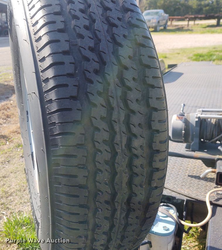 image for item IK9248 2010 Kwik Load  car trailer