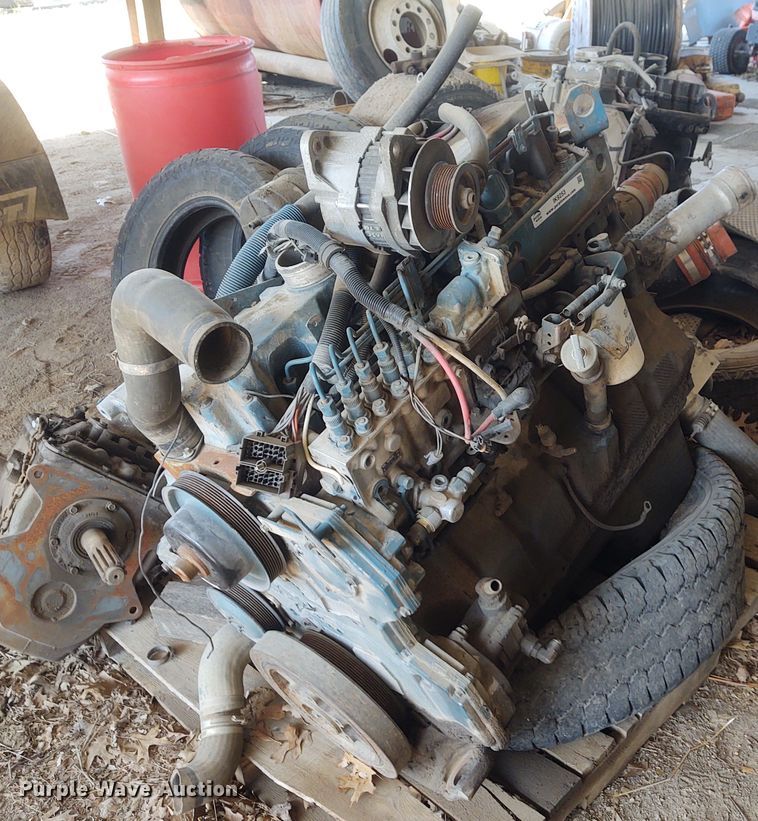 image for item IK9253 International DT466 7.6L diesel engine core