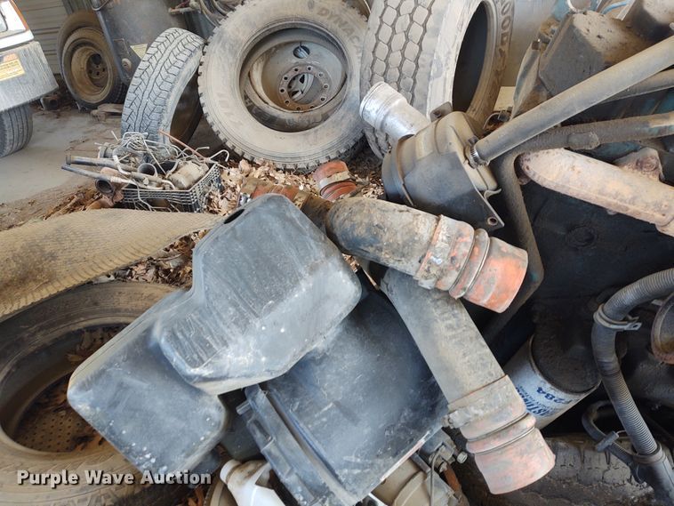 image for item IK9253 International DT466 7.6L diesel engine core