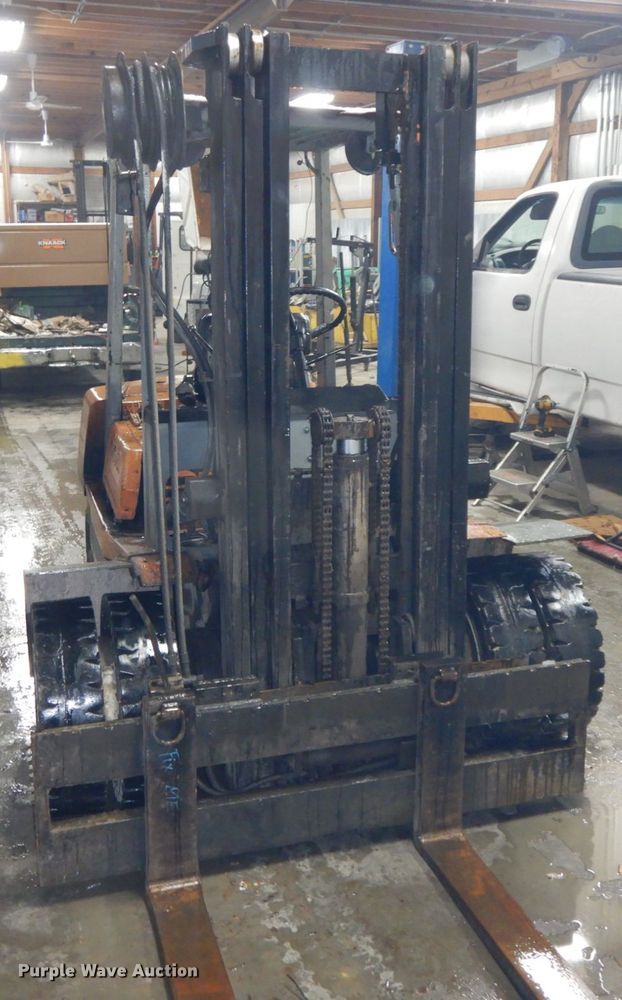 image for item IL9260 Toyota 02-4FD25  forklift