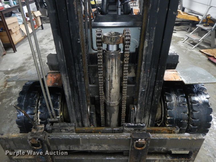 image for item IL9260 Toyota 02-4FD25  forklift