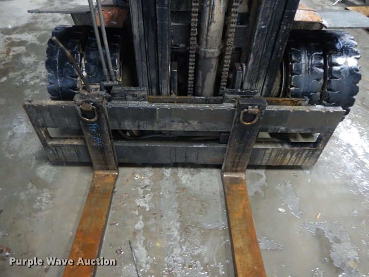 image for item IL9260 Toyota 02-4FD25  forklift