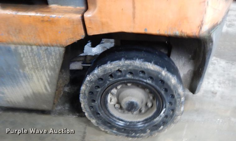 image for item IL9260 Toyota 02-4FD25  forklift