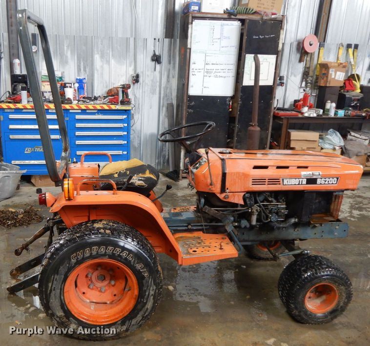 image for item IL9261 Kubota B6200  tractor