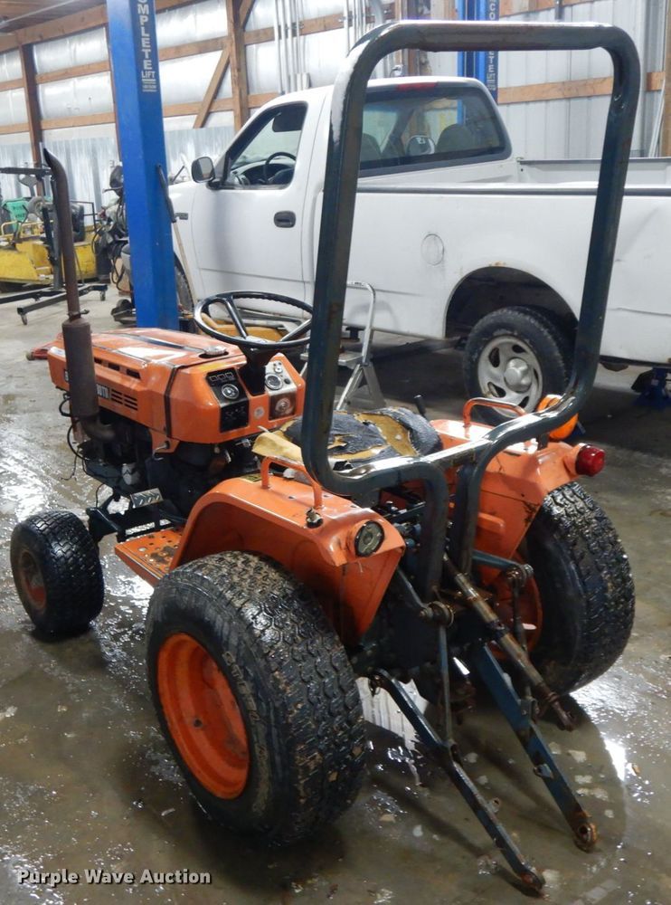 image for item IL9261 Kubota B6200  tractor
