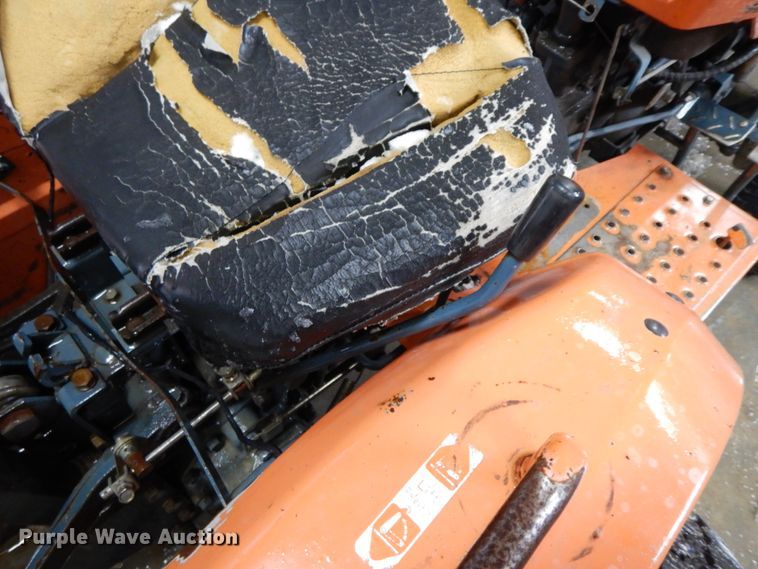 image for item IL9261 Kubota B6200  tractor