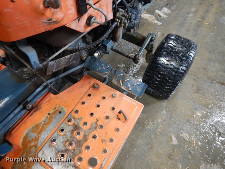 image for item IL9261 Kubota B6200  tractor