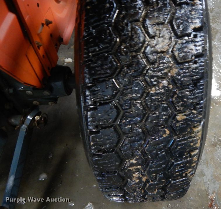 image for item IL9261 Kubota B6200  tractor