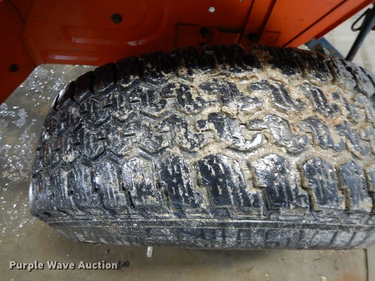 image for item IL9261 Kubota B6200  tractor