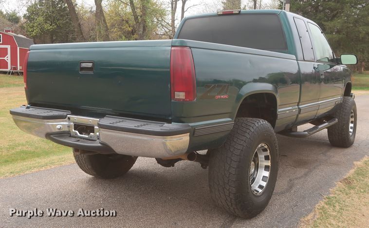 image for item IO9025 1996 Chevrolet K1500  Ext. Cab pickup truck