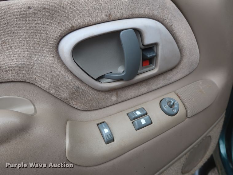 image for item IO9025 1996 Chevrolet K1500  Ext. Cab pickup truck