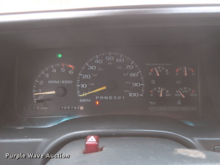 image for item IO9025 1996 Chevrolet K1500  Ext. Cab pickup truck