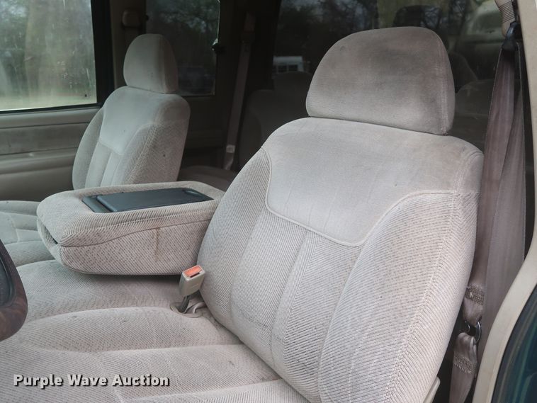 image for item IO9025 1996 Chevrolet K1500  Ext. Cab pickup truck