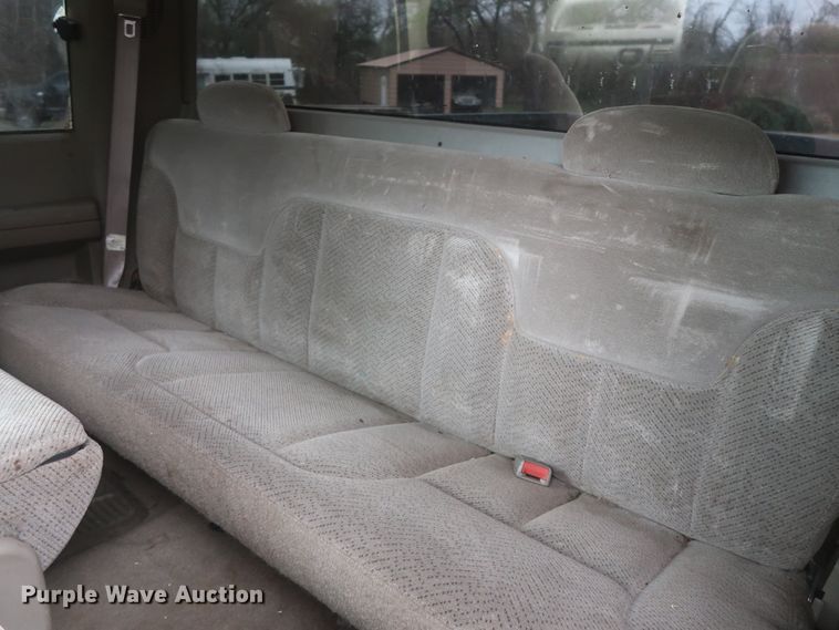 image for item IO9025 1996 Chevrolet K1500  Ext. Cab pickup truck