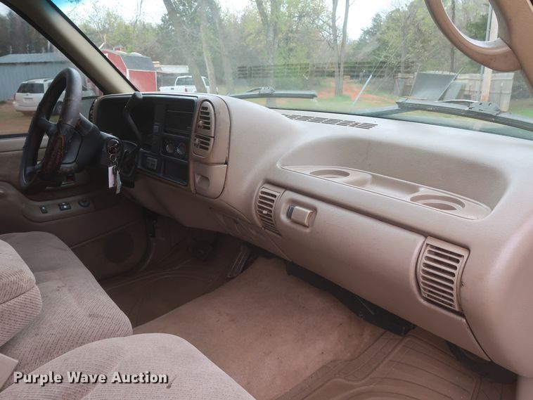 image for item IO9025 1996 Chevrolet K1500  Ext. Cab pickup truck