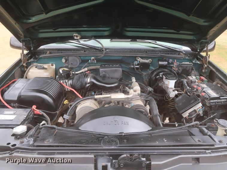 image for item IO9025 1996 Chevrolet K1500  Ext. Cab pickup truck