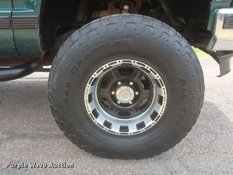 image for item IO9025 1996 Chevrolet K1500  Ext. Cab pickup truck