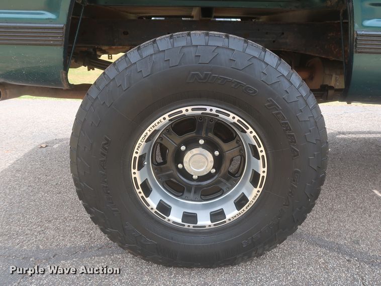 image for item IO9025 1996 Chevrolet K1500  Ext. Cab pickup truck