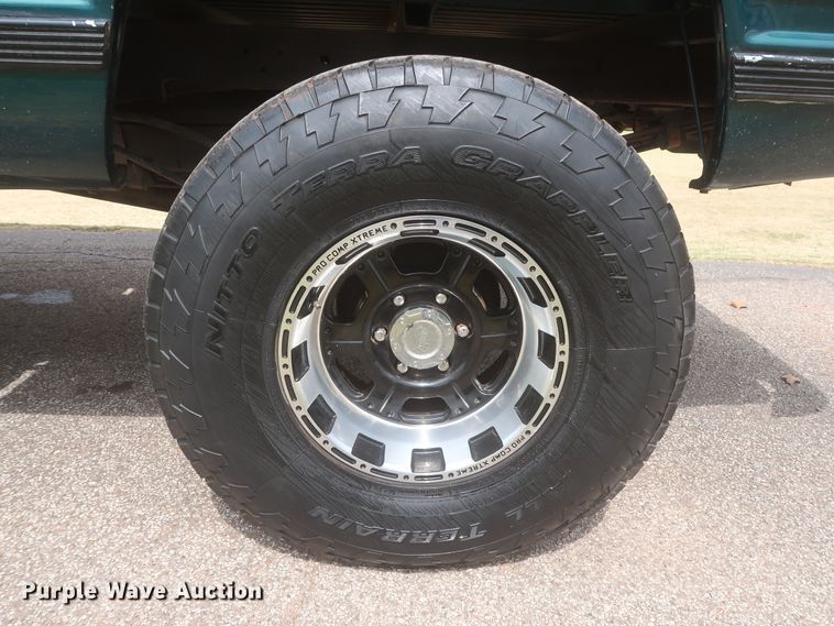 image for item IO9025 1996 Chevrolet K1500  Ext. Cab pickup truck