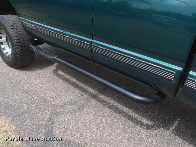 image for item IO9025 1996 Chevrolet K1500  Ext. Cab pickup truck