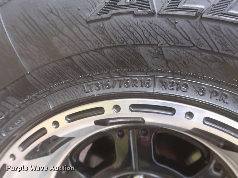 image for item IO9025 1996 Chevrolet K1500  Ext. Cab pickup truck