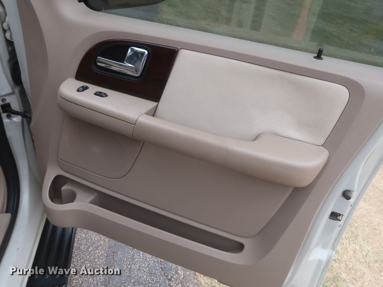 image for item IO9026 2006 Ford Expedition Limited  SUV