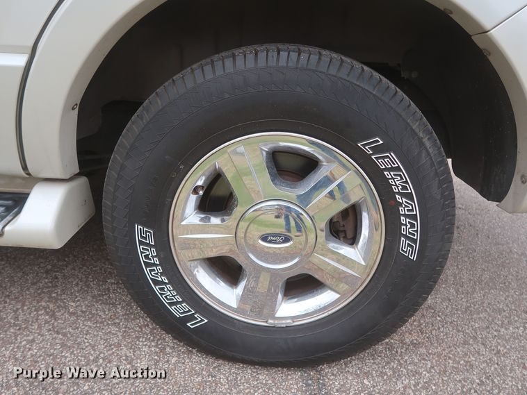image for item IO9026 2006 Ford Expedition Limited  SUV