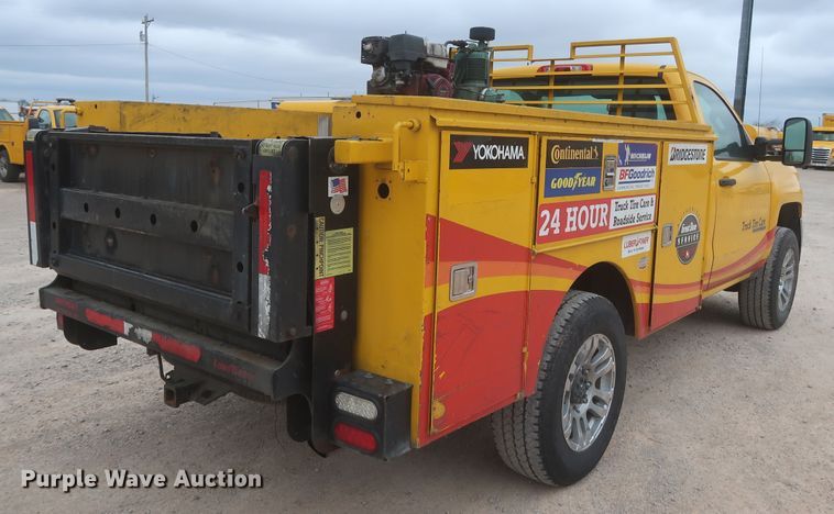 image for item IO9040 2015 Chevrolet Silverado 3500HD  utility bed pickup truck