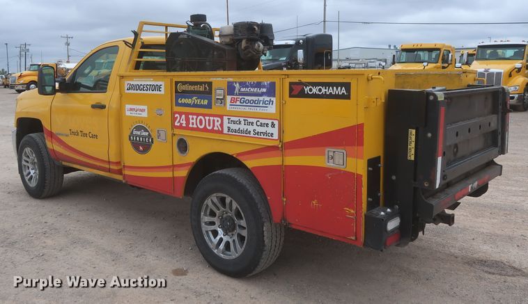 image for item IO9040 2015 Chevrolet Silverado 3500HD  utility bed pickup truck