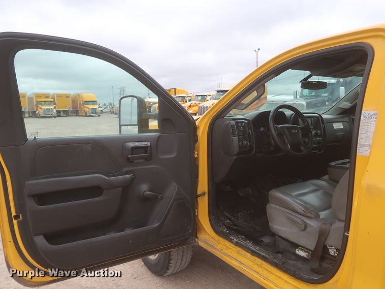 image for item IO9040 2015 Chevrolet Silverado 3500HD  utility bed pickup truck