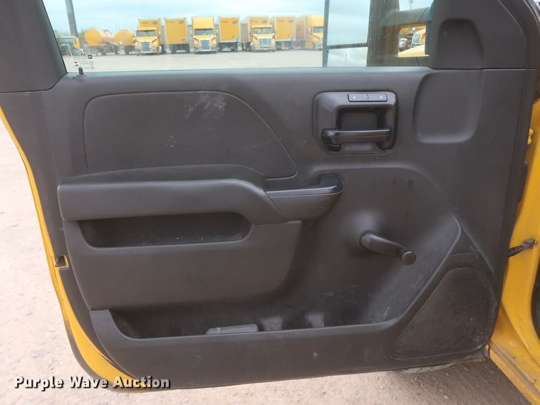 image for item IO9040 2015 Chevrolet Silverado 3500HD  utility bed pickup truck