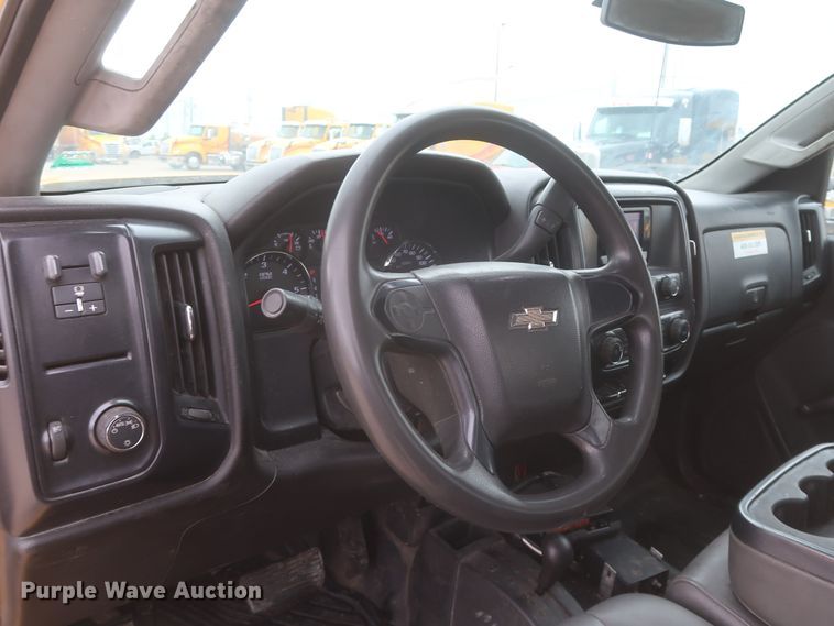 image for item IO9040 2015 Chevrolet Silverado 3500HD  utility bed pickup truck