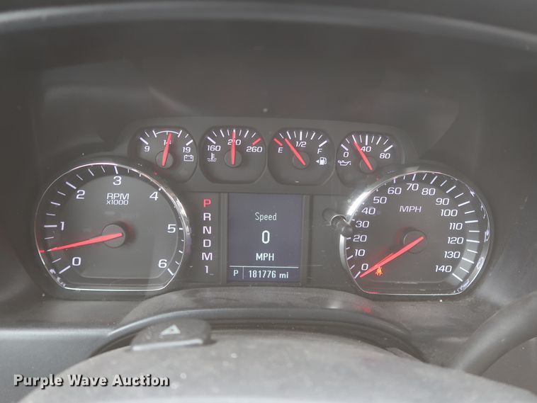 image for item IO9040 2015 Chevrolet Silverado 3500HD  utility bed pickup truck