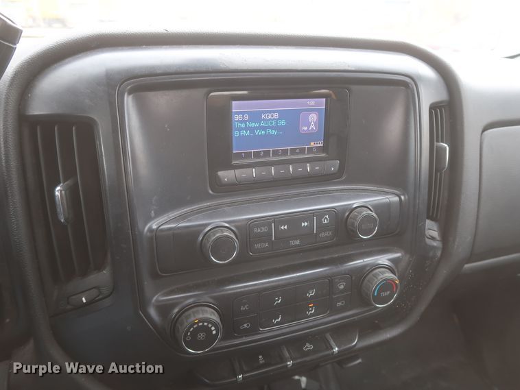 image for item IO9040 2015 Chevrolet Silverado 3500HD  utility bed pickup truck