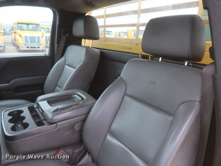 image for item IO9040 2015 Chevrolet Silverado 3500HD  utility bed pickup truck