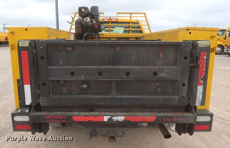 image for item IO9040 2015 Chevrolet Silverado 3500HD  utility bed pickup truck