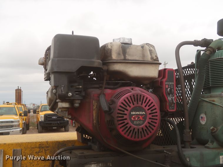 image for item IO9040 2015 Chevrolet Silverado 3500HD  utility bed pickup truck