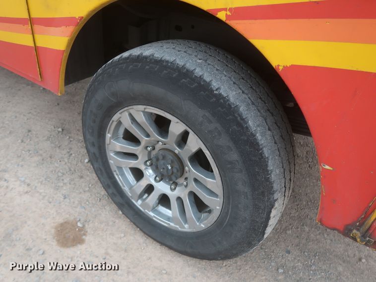 image for item IO9040 2015 Chevrolet Silverado 3500HD  utility bed pickup truck