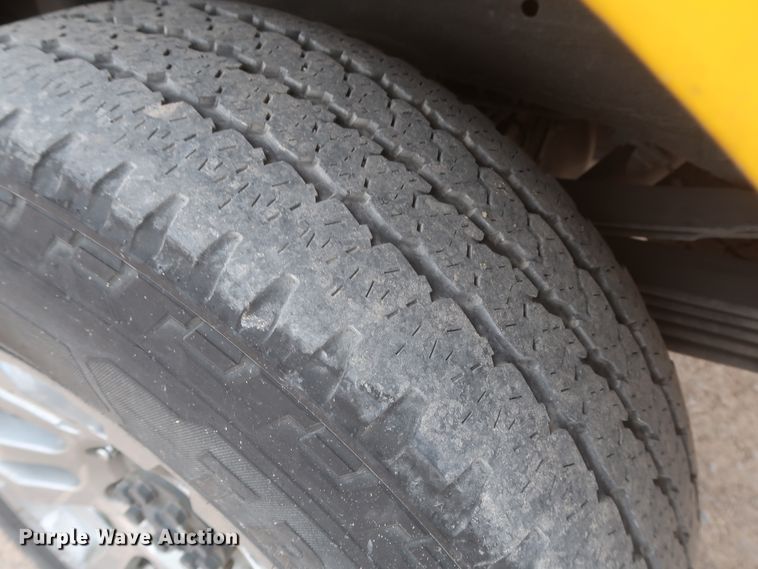 image for item IO9040 2015 Chevrolet Silverado 3500HD  utility bed pickup truck