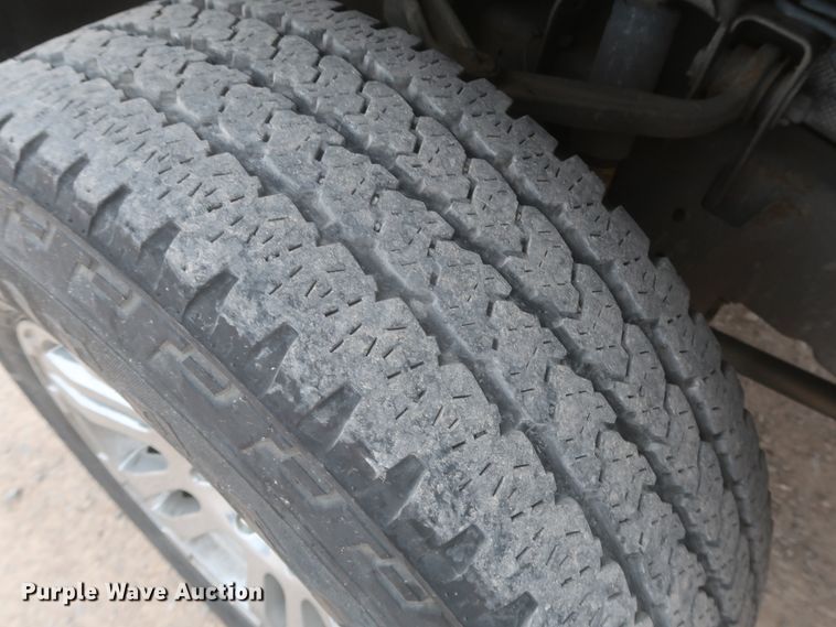 image for item IO9040 2015 Chevrolet Silverado 3500HD  utility bed pickup truck