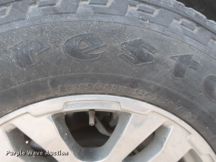 image for item IO9040 2015 Chevrolet Silverado 3500HD  utility bed pickup truck