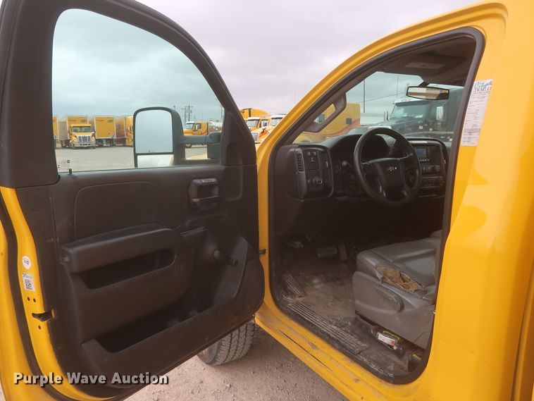 image for item IO9041 2015 Chevrolet 3500HD  utility bed pickup truck