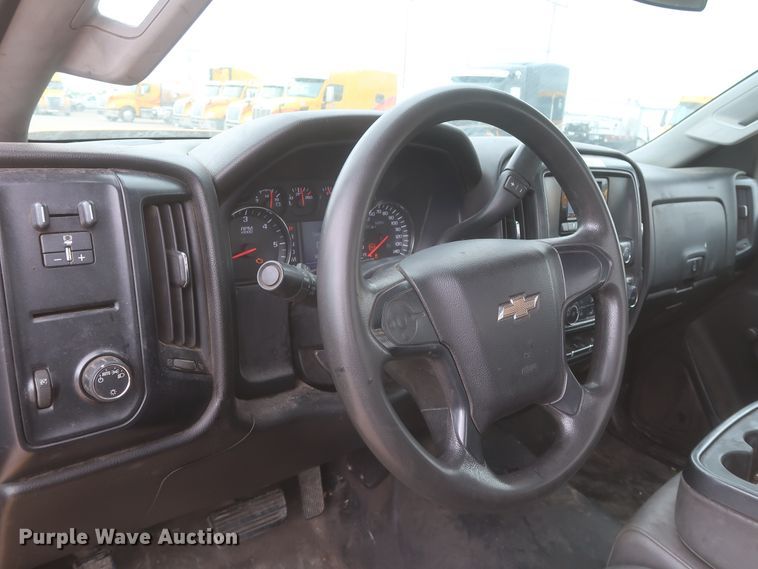 image for item IO9041 2015 Chevrolet 3500HD  utility bed pickup truck