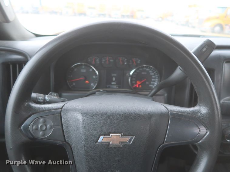 image for item IO9041 2015 Chevrolet 3500HD  utility bed pickup truck