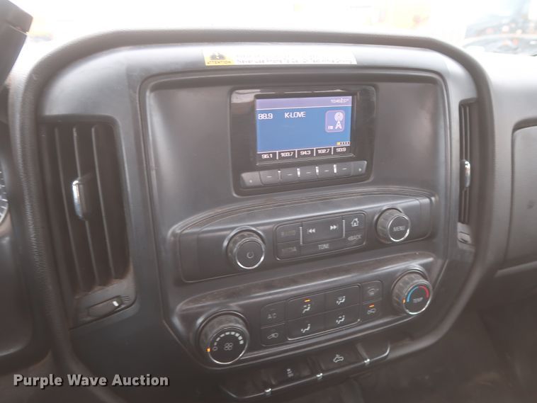 image for item IO9041 2015 Chevrolet 3500HD  utility bed pickup truck