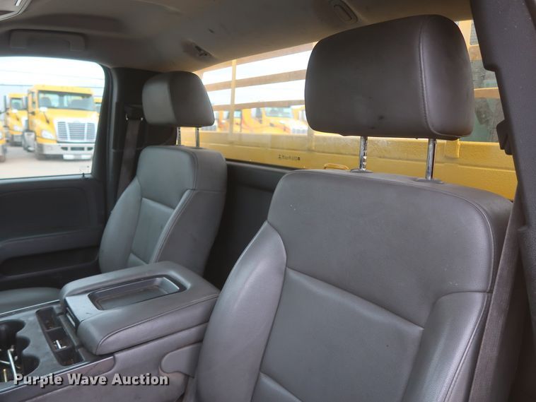 image for item IO9041 2015 Chevrolet 3500HD  utility bed pickup truck