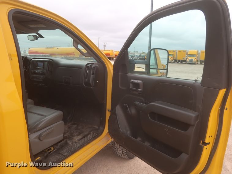 image for item IO9041 2015 Chevrolet 3500HD  utility bed pickup truck