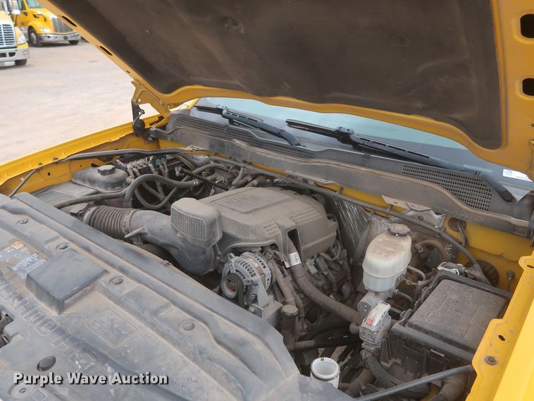 image for item IO9041 2015 Chevrolet 3500HD  utility bed pickup truck