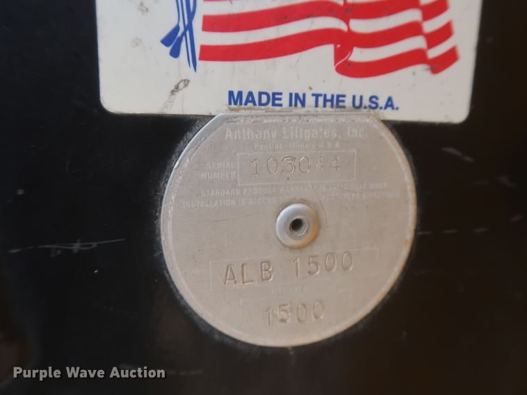 image for item IO9041 2015 Chevrolet 3500HD  utility bed pickup truck