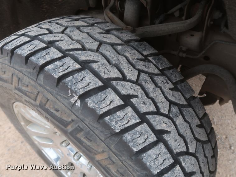 image for item IO9041 2015 Chevrolet 3500HD  utility bed pickup truck